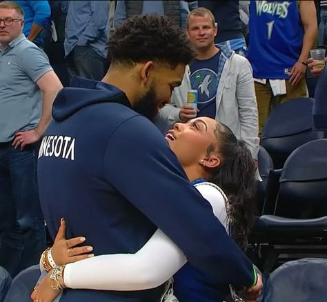 Nba Girlfriend Aesthetic, Soft Love Aesthetics Couple, 90s Black Love Aesthetic, Intamency For Couples, Basketball Boyfriend Aesthetic, Basketball Couple Pictures, Secret Couple, Karl Anthony Towns, Image Couple