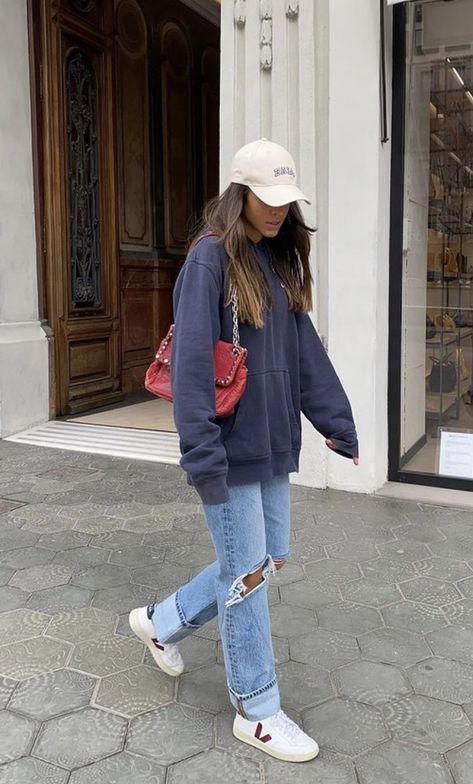 Weekend Mood, Veja Sneakers, Denim Chic, Fashion Inspiration, Rain Jacket, Fashion Forward, Vision Board, Bomber Jacket, Ootd