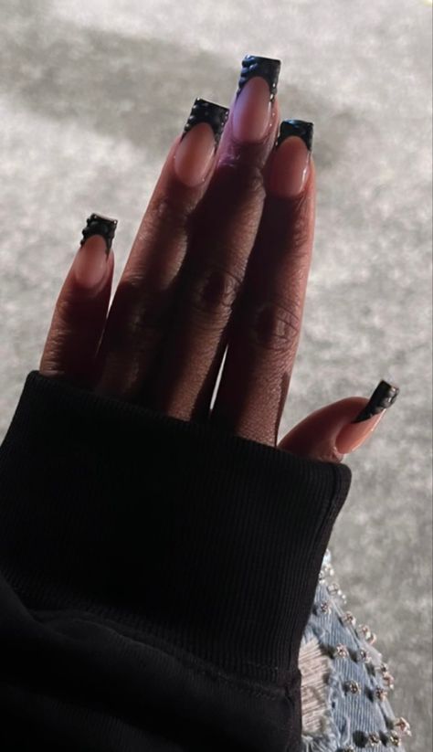 Crocidle French Tips Black, Black Croc French Tip Nails, Crocodile Nails Black, Black Crocodile Nails, French Tip Acrylic Nails Black, Black Croc Nails, Croc French Tip Nails, Gigi Nails, Crocodile Nails