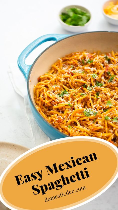 Easy Mexican Spaghetti in a blue pot. One Pot Taco Spaghetti, Mexican Spaghetti, Traditional Spaghetti, Best Salads Ever, Flexitarian Recipes, Taco Spaghetti, Rotel Tomatoes, Turkey Cheese, Healthy Weeknight Meals