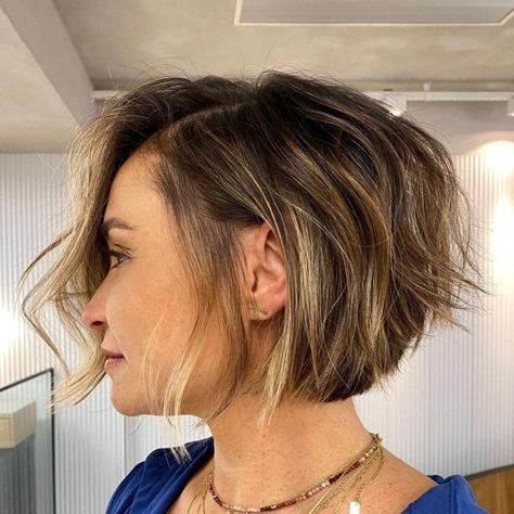 Short Wispy Bob, Bob Hairstyles With Wispy Bangs, Short Bob Wispy Bangs, Short Bob With Wispy Bangs, Layered Bob Wispy Bangs, Cute Prom Hairstyles, Edgy Short Haircuts, Layered Bob Short, Short Dark Hair