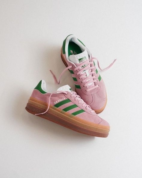 Pink Adidas Outfit, Adidas Bold, Gazelle Adidas, Adidas Outfit Shoes, Summer Wishlist, Gazelle Bold, Bold Shoes, Adidas Originals Gazelle, Streetwear Shoes