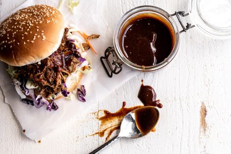 How to Make Homemade BBQ Sauce Sauce Photography, Barbeque Pork, Pulled Pork Burger, Homemade Bbq Sauce Recipe, Homemade Bbq Sauce, Homemade Barbecue Sauce, Smoked Pulled Pork, Ribs On Grill, Slow Cooker Pulled Pork