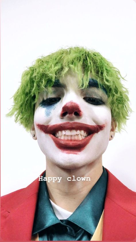 Joker Face Paint, Joker Halloween, Joker Makeup, Joker Face, Face Painting Halloween, Rap Aesthetic, Halloween Inspo, Clown Makeup, Halloween Make Up