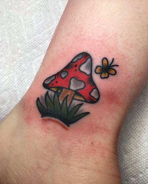 Siena Coronado 🍒 on Instagram: “🍄 Cute little inner ankle (cover up) shroom walk in last night at @homefreetattooshop” Traditional Tattoo Filler, Mushroom Tattoo, Tattoo Filler, Traditional Sleeve, Cute Tats, Mushroom Tattoos, Traditional Tattoo Sleeve, Gold Tattoo, Doodle Tattoo