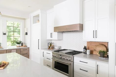 Kitchen Must-Haves with Yumna Jawad of Feel Good Foodie - Inside Design Tile Modern Kitchen Hood, White Kitchen Hood, Kitchen Hood Ideas, Feel Good Foodie, Kitchen Hood Design, Kitchen Vent Hood, Kitchen Vent, Kitchen Range Hood, Kitchen Hoods