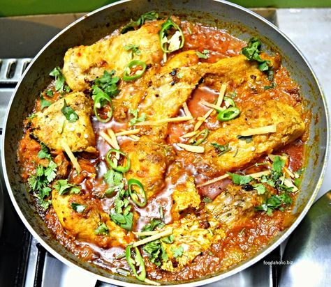 Pakistani Fish Karahi Recipe Unique Chicken Recipes, Chicken Karahi Recipe, Pakistan Food, Karahi Recipe, Pakistani Dishes, Chicken Karahi, Fish Curry Recipe, Pakistani Recipes, Easy Seafood Recipes