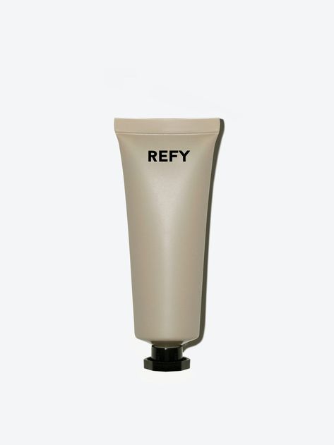 REFY's Summer Skin Collection: What You Need To Know Highlighter Refy, Cupid's Bow Lips, Refy Gloss, Bow Lips, Cupid's Bow, Best Highlighter, Cosmetics Industry, Cupids Bow, Formula Cans