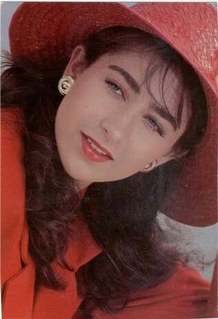 Karishma kapoor Karishma Kapoor 90s, 90s Bollywood Actress, Karishma Kapoor, Bollywood Images, Modern Disney Characters, Romantic Couple Poses, Karisma Kapoor, Bollywood Couples, Vintage Bollywood