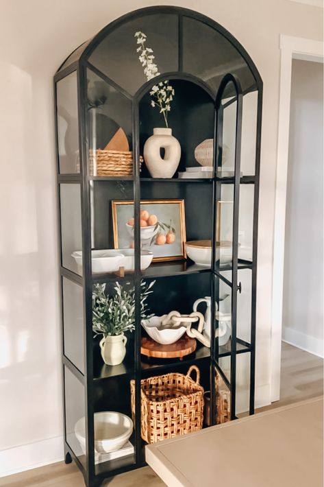 Ventana Cabinet, Glass Display Cabinet Ideas, China Display Ideas, Glass Cabinets Display Living Room, Glass Shelf Decor, Modern China Cabinet Display, Living Room Glass Cabinet, Glass Cabinet Decor, Display Cabinet Living Room