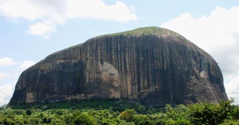 Nigerian Henna, African Mountains, Nigeria Culture, Titanic Wreck, Nigeria Travel, Abuja Nigeria, Travel Africa, Liberia, Human Face