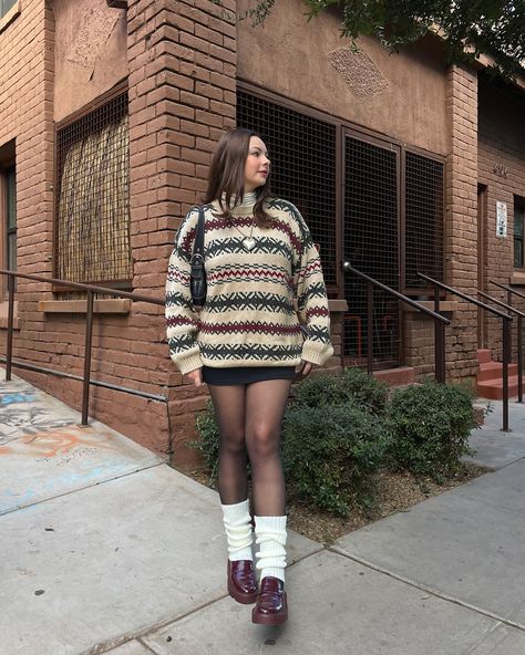 Pencil Skirt And Oversized Sweater, Chunky Sweater Mini Skirt Outfit, Crewneck And Skirt Outfit, Big Sweater And Skirt Outfit, Chunky Knit Outfit, Oversized Sweater And Skirt Outfit, Keshi Concert, Crewneck And Skirt, Skirt And Sweater Outfit