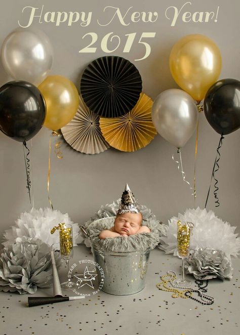 Newborn and new years eve Baby Holiday Pictures, Holiday Baby Pictures, Happy New Year Baby, Christmas Baby Pictures, Baby New Year, Baby Milestones Pictures, Baby Christmas Photos, Monthly Baby Pictures, Baby Milestone Photos