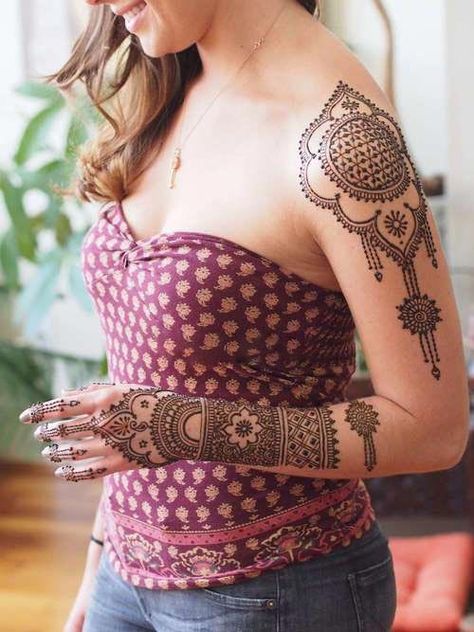 Mehendi Mandala Art #MehendiMandalaArt #MehendiMandala @MehendiMandala Full Body Henna, Hina Design, Shoulder Henna, Round Mehndi Design, Henna Body Art, Tattoo Henna, Mehndi Images, Beautiful Henna Designs, Latest Mehndi