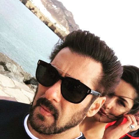 Salman Khan Hairstyle, Salman Katrina, Hollywood Video, Salman Khan Photo, Lifestyle Club, Jimmy Choo Clutch, Mens Hairstyles With Beard, Birthday Wishes For Sister, Jimmy Choo Handbags