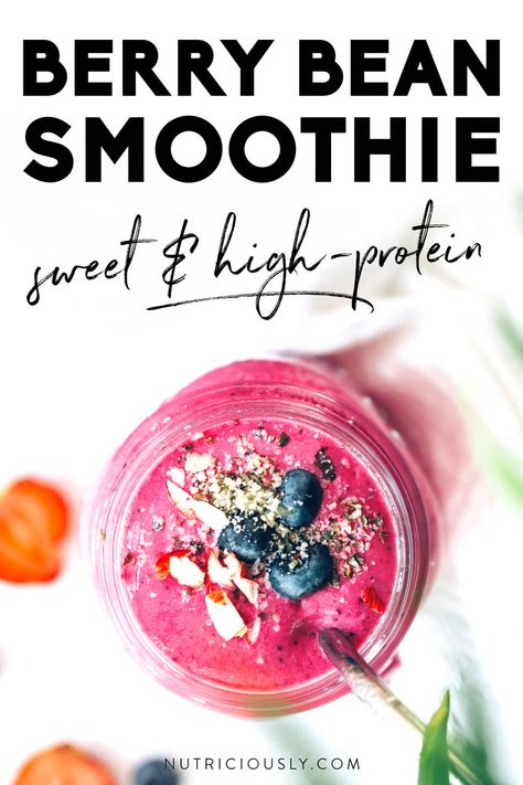 This easy strawberry and blueberry banana smoothie is fully vegan and high in protein. Made with cannellini white beans, bananas, fresh berries & vanilla, it's super creamy, dairy-free and really simple. We love this easy vegan protein shake without powder that's great for weight loss, kid-friendly and perfect for meal prep. Try it with frozen berries, vegetables & different spices! Perfect for breakfast or as a workout snack during Spring or Summer. Bean Smoothie, Protein Ideas, Vegan Protein Shake, Vegan Shakes, Smoothies Vegan, Nutritious Smoothie Recipes, Refreshing Breakfast, Best Vegan Protein, Blueberry Banana Smoothie