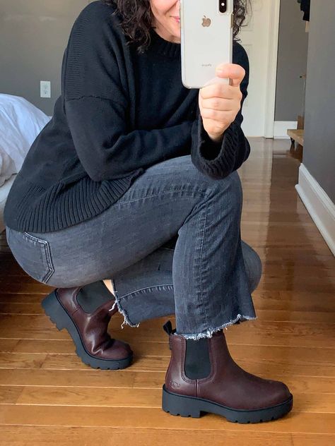 20 STYLISH, COMFORTABLE PAIRS OF SHOES TRIED & REVIEWED | Our Comfort Shoe Queen is at it again — the most stylish comfort shoes & boots (shearling Birkenstocks, waterproof UGGs, leopard sneakers) tried & reviewed. | #TheMomEditStyle #ComfortShoesWomen #WomensComfortShoes #FlatBootiesWomen #SorelWaterproofBooties #EverlaneSneakers #VinceChelseaBoots #UGGs #FlyLondon #EverlaneGloveBoots #BirkenstocksShearlingSandals #DanksoClogBoots #NewBalance #MadewellTrainers #LottaClogBoots #Aquatalia Women's Chelsea Boots, Wexford Boots Outfit, Birkenstock Boots Women Outfit, Most Comfortable Chelsea Boots, Birkenstock Boots Women, Most Comfortable Boots Women, Eastland Boots Women Outfit, Comfortable Boots For Women Fall Winter, Comfortable Chelsea Boots Women