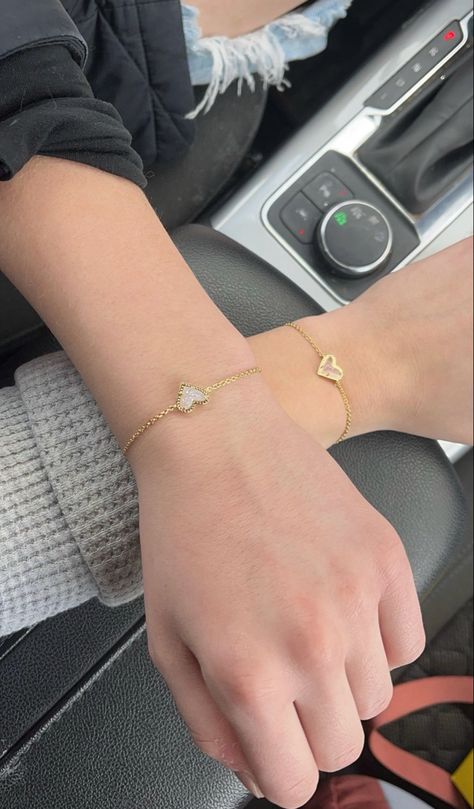 Kendra Scott matching bracelets Best Friend Jewelry Aesthetic, Kendra Scott Friendship Bracelet, Best Friend Jewelry For 2 Bracelets, Bsf Matching Bracelets, Bff Jewelry For 2 Best Friend Bracelets, Bsf Bracelets, Matching Bestie Bracelets, Matching Bracelets For Best Friends, Twin Bracelets