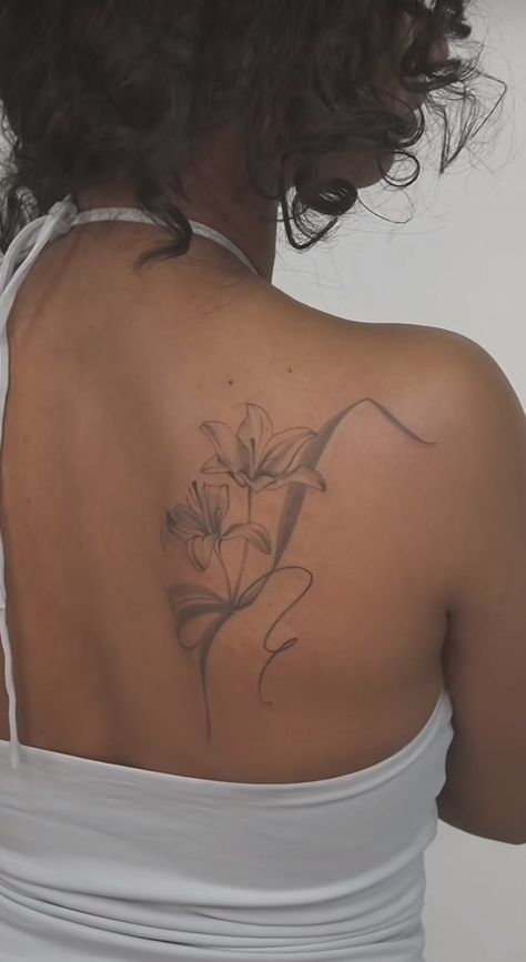 Floral Back Tattoos, Lily Flower Tattoos, Basic Tattoos, Cross Tattoos For Women, Hip Tattoos Women, Small Pretty Tattoos, Flower Tattoo Shoulder, Back Of Shoulder Tattoo, Tattoos For Black Skin