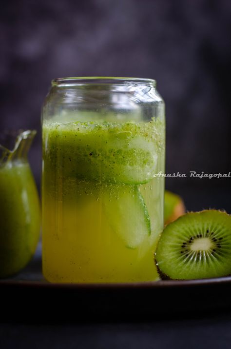 Kiwi Lemonade Recipe, Cucumber Lemonade Recipe, Cucumber Drink, Cucumber Lemonade, Green Lemonade, Summer Drink Recipes, Lemonade Recipe, Persian Cucumber, Chaat Masala