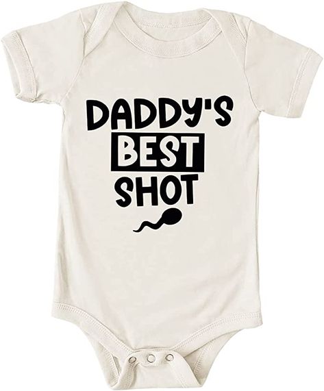 Baby Onies With Sayings, Funny Onesies For Boys, Baby Onsie Designs, Newborn Onesie Ideas, Baby Onsies Ideas Funny, Cute Onesies For Babies, Funny Newborn Onesies, Moods Condoms, Baby Onesie Ideas