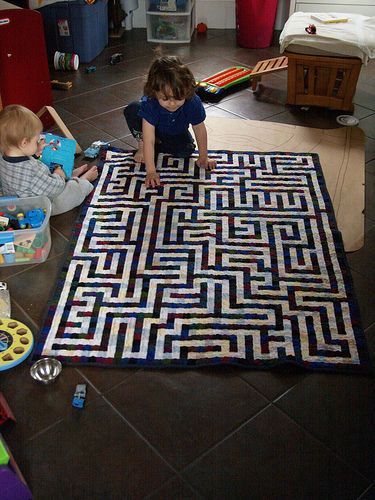 Picture of Let the Children Play on it Labrynth Quilt Pattern, Maze Quilt, Optical Illusion Quilts, Black And White Quilts, 3d Quilts, Purple Quilts, Lap Quilts, Children Play, Quilt Block Tutorial