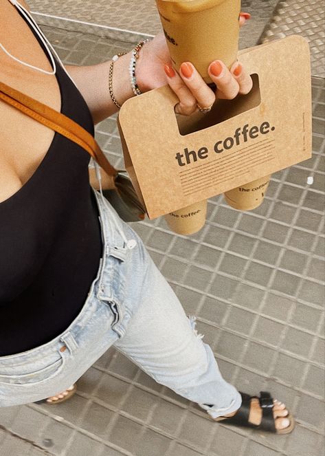 take-away, porfavor 🇪🇸 Coffee Shop Grab And Go, Complaint Box Ideas, Cafe To Go Packaging, Sustainable Coffee Packaging, Takeaway Coffee Shop, Coffee Shop Merch, Coffee Shop Packaging, Vegan Coffee Shop, Coffee Shop Cups