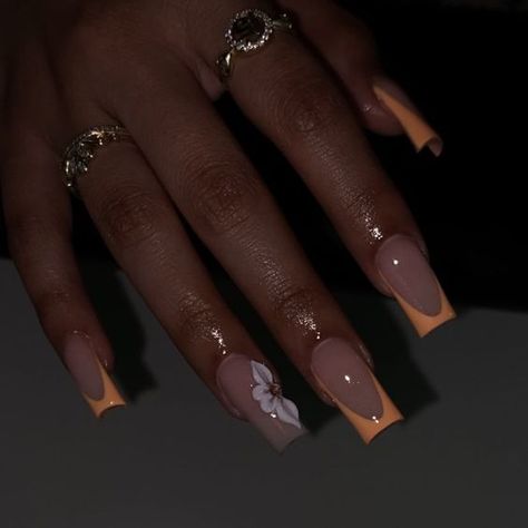 Gel Nail Designs Basic, Acrylic Nails Inspo Baddie, Unique Acrylic Nails 2024, Cute Back To School Nails Acrylic, Baddie Nails Square, Peach French Tip Nails, Cute Square Acrylic Nails, Full Set Nails Acrylic, Nail Inspo Easy