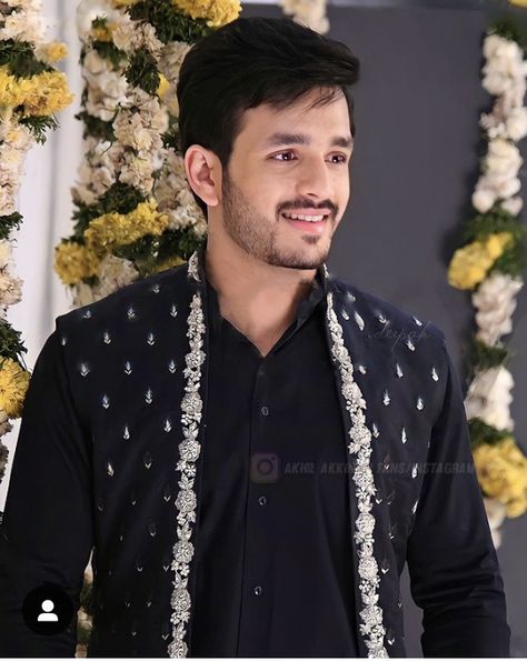 Akhil Akkineni, Telugu Hero, Best Couple Pics For Dp, Beard Styles Short, Cute Love Photos, Handsome Celebrities, Couple Pics For Dp, Fav Person, Most Handsome Actors