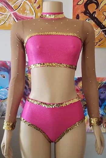 Pink Majorette Uniforms, Majorette Dance Uniforms, Majorette Dance, Majorette Outfits, Majorette Uniforms, Dance Uniforms, Uniform Ideas, Funny Reaction, Funny Reaction Pictures