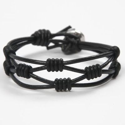 A Bracelet made from Leather Cords with Silicone Stop Rings Cord Bracelet Diy, Leather Bracelet Tutorial, Mens Leather Jewelry, Leather Cord Jewelry, Hantverk Diy, Diy Leather Bracelet, Leather Jewelry Diy, Leather Cord Bracelets, Leather Jewellery