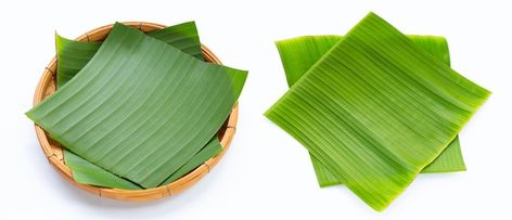 Banana leaves in bamboo plate on white b... | Premium Photo #Freepik #photo #chicken-background #fresh-chicken #chicken-meat #delicious-food Banana Leaf Food, Chicken Background, Bamboo Plates, Chicken Meat, Fresh Chicken, Banana Leaves, Banana Leaf, Food Plating, Premium Photo