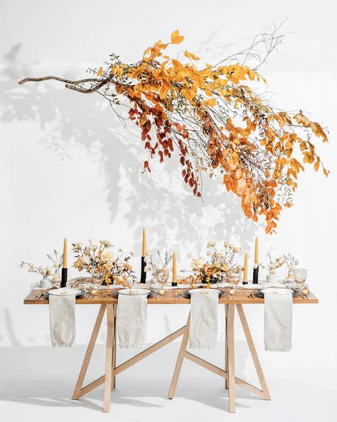 Tablescapes Thanksgiving, Corporative Events, Flower Installation, Photo Guest Book, Wedding Expo, Wedding Inspiration Fall, Wedding Mood Board, Table Flowers, Wedding Table Numbers