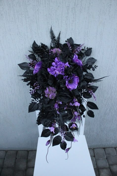 Purple Black Wedding Bouquet, Cascading Bridal Bouquet, Dark Bouquet, Gothic Wedding Decor, Silk Flower Bouquet - Etsy Dark Lavender Wedding Theme, Lavender Green Black Wedding, Black Purple Wedding Theme, Black Purple And Turquoise Wedding, Black And Violet Wedding Theme, Simple Goth Wedding Decor, Violet And Black Wedding, Black And Purple Themed Wedding, Dark Purple And Champagne Wedding