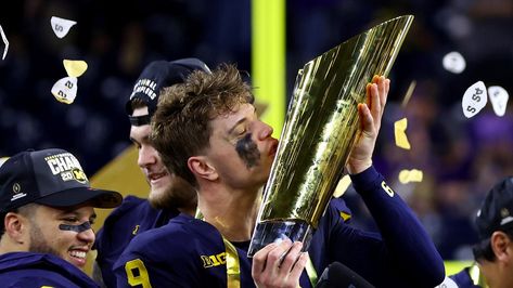 Michigan wins College Football Playoff National Championship over Washington Penn State Game, Scott Thompson, Nrg Stadium, College Football Playoff, Washington Huskies, Championship Game, Michigan Wolverines, Running Back, National Championship