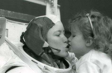 Anna Fisher, Kristin Fisher, First Female Astronaut, Becoming A Pilot, Anna Lee, Nasa Astronaut, Private Pilot, Stephanie Mcmahon, Nasa Astronauts