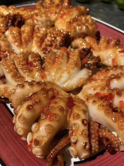 Sweet Chilli Octopus. Find the recipe https://www.whatscookingella.com/blog/sweet-chilli-octopus-or-prawns Octopus Recipes, Raw Prawns, Baby Octopus, Trying New Things, Octopus Tentacles, Sweet Chilli Sauce, Ginger Juice, Cooking With Olive Oil, Sweet Chilli