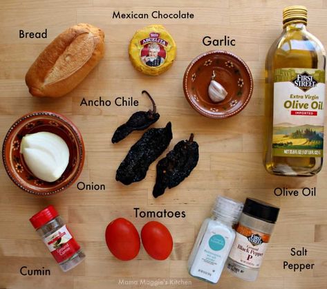 How To Make Mole Sauce, Authentic Mole Recipe Mexico, Spicy Mole Recipe Mexican, Mole Recipe Mexican Authentic, Easy Mole Recipe, Mole Recipe Mexican, Mole Recipes, Chicken Mole Recipe, Mexican Mole