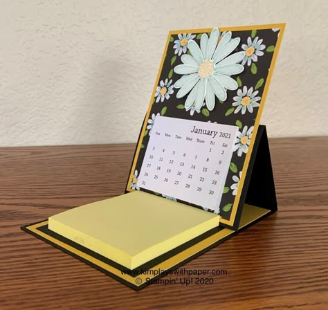 Handmade Mini Desk Calendars, Handmade Desk Calendar, Notepad Crafts, Diy Desk Calendar, Calendar Holder, Handmade Desk, Easel Calendar, Bloc Note, Mini Desk Calendar