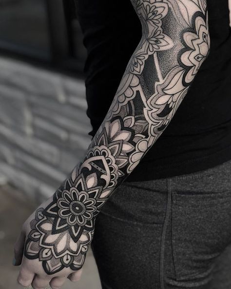 Ornamental Sleeve, Mangas Tattoo, Mandala Sleeve, Geometric Sleeve Tattoo, Tattoo Mandala, Forarm Tattoos, Geometry Tattoo, Geniale Tattoos, Full Sleeve Tattoos