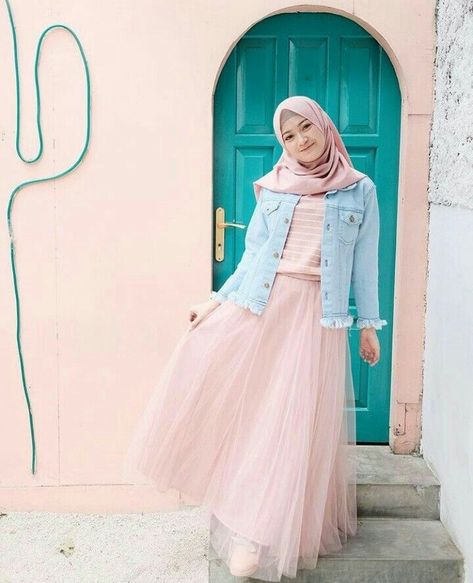 Summer Fashion Dresses Casual, Modern Hijab Fashion, Hijab Fashionista, Hijab Style Casual, Muslim Women Fashion, Style Hijab, Muslim Fashion Hijab, Muslim Fashion Dress, Hijab Chic