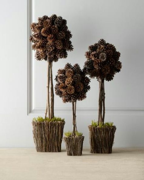 Happening Small Pine Cones, Sweet Gum, Pine Cone Art, Gum Tree, Diy Pinecone, Pine Cone Decorations, Topiary Trees, Cones Crafts, Pine Cone Crafts