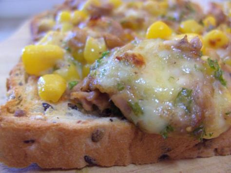 Tuna and Sweet Corn Melts:  8 slices white bread  1 can tuna, drained      1 can corn kernels, drained      100 g colby cheese, grated      2 tablespoons whole-egg mayonnaise      2 tablespoons chopped flat leaf parsley    Directions:      1 Preheat grill on high. Grill bread for 2 minutes each side or until lightly browned.      2 Combine tuna, corn, cheese, mayonnaise and parsley in a bowl. Top toast with tuna mixture. Season with pepper. Grill for 3 minutes or until cheese is melted Grill Bread, Egg Mayonnaise, Weekend Lunch, Corn Cheese, Melt Recipe, Tuna Melt, Colby Cheese, Grilled Bread, Egg Toast