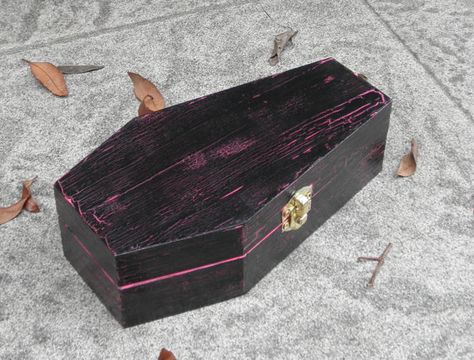 Gothic Jewelry Box, Coffin Jewelry, Teen Halloween, Coffin Box, Jewelry Box Diy, Goth Decor, Jewelry Chest, Box Diy, Gothic Jewelry