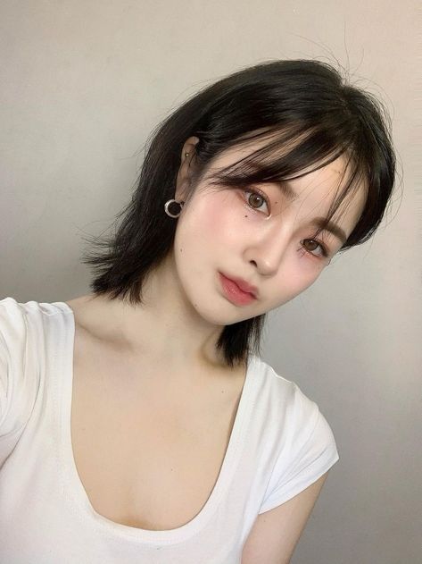 Korean Hush Cut Hairstyles Ulzzang, Korean Pixie, Pop Hairstyles, Block Haircut, Korean Bob, Korean Perm, Bangs Undercut, Haircut Layered, Shaggy Cut