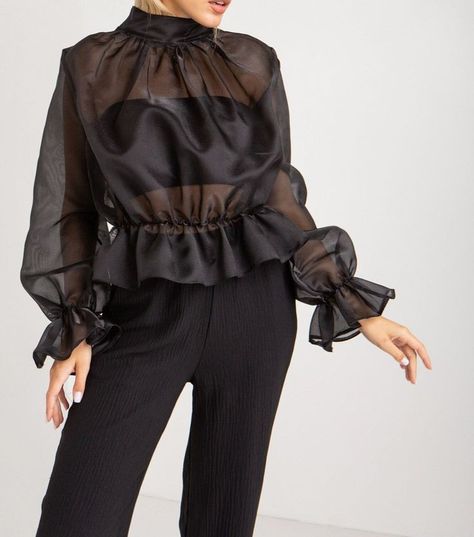 Black Transparent Top Outfit, Transparent Shirt Outfit, Organza Tops Blouses, Organza Blouse Designs, Organza Outfit, Organza Tops, Transparent Top, Organza Shirt, Organza Blouse