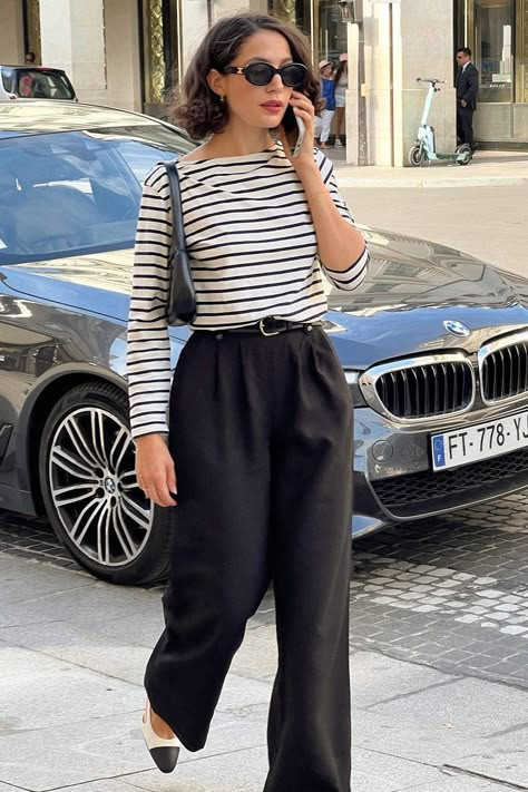 20 Simple Spring Outfit Formulas Parisians Rely On | Who What Wear Spring Work Outfits 2024, Breton Stripes Outfit, Paris Spring Outfit, Striped Top Outfit, Simple Spring Outfits, Spring Jeans, Polished Casual, Wedding Simple, Parisian Women