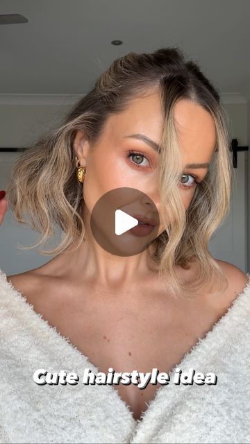 RACHEL DE OLIVEIRA on Instagram: "Cute quick & easy half-up half-down hairstyle idea 🥰 I have to say since having a bob haircut I’ve felt limited with what I can do but I’m now working out different ways to style my bob and I’m loving it 🥰   What do you think guys? Xx  #cutehairstyle #bobhaircut #shorthairstyles #blondebob #halfuphalfdown" Half Up Half Down Shorter Hair, Half Up Chin Length Hair, Bridesmaid Shoulder Length Hairstyles, Half Updo Bob Hair, Short Bob Half Up, Long Bob Half Up Half Down, Short Hair Half Up Half Down With Bangs, Bob Wedding Guest Hairstyles, Bob Half Up