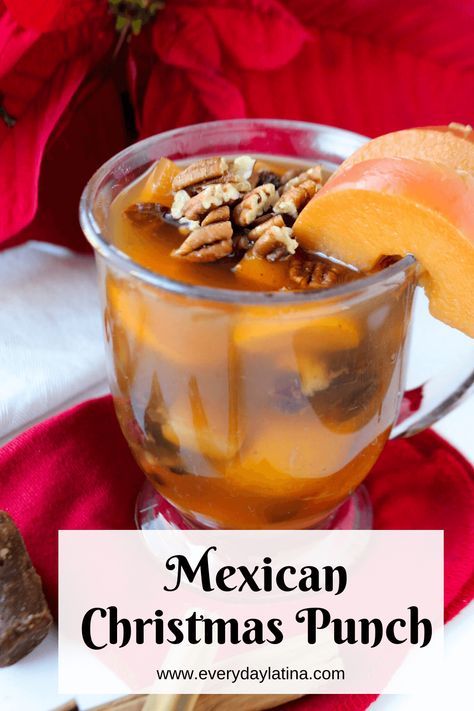 Hot Mexican Drinks, Mexican Christmas Food Dinners, Mexican Punch, Easy Dinner Desserts, Mexican Drinks, Christmas Punch, Mexican Christmas, Punch Recipe, Christmas Food Dinner