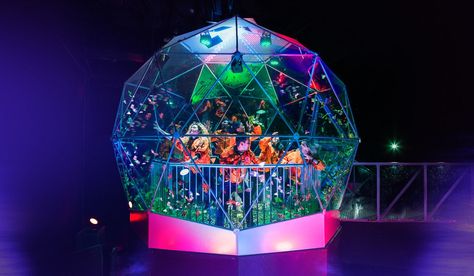 From afternoon tea with a twist, to solving mysterious crimes, immersive experiences and playing captain, find out the most unusual things to do in London. Crystal Maze, London Activities, Medieval Banquet, Visit Manchester, Team Challenges, London Zoo, London Landmarks, Unusual Things, Things To Do In London